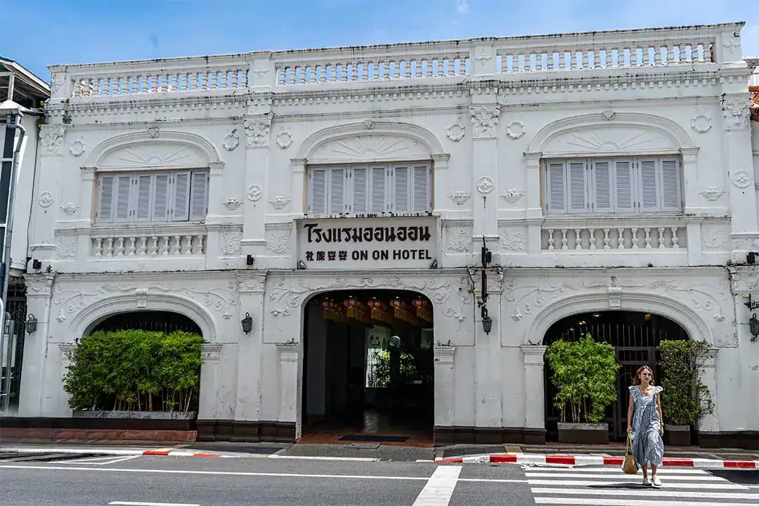 memory-on-on-hotel-facade